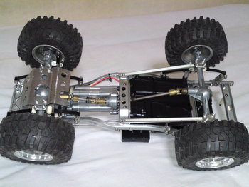 Chassis #3(UNDER).JPG